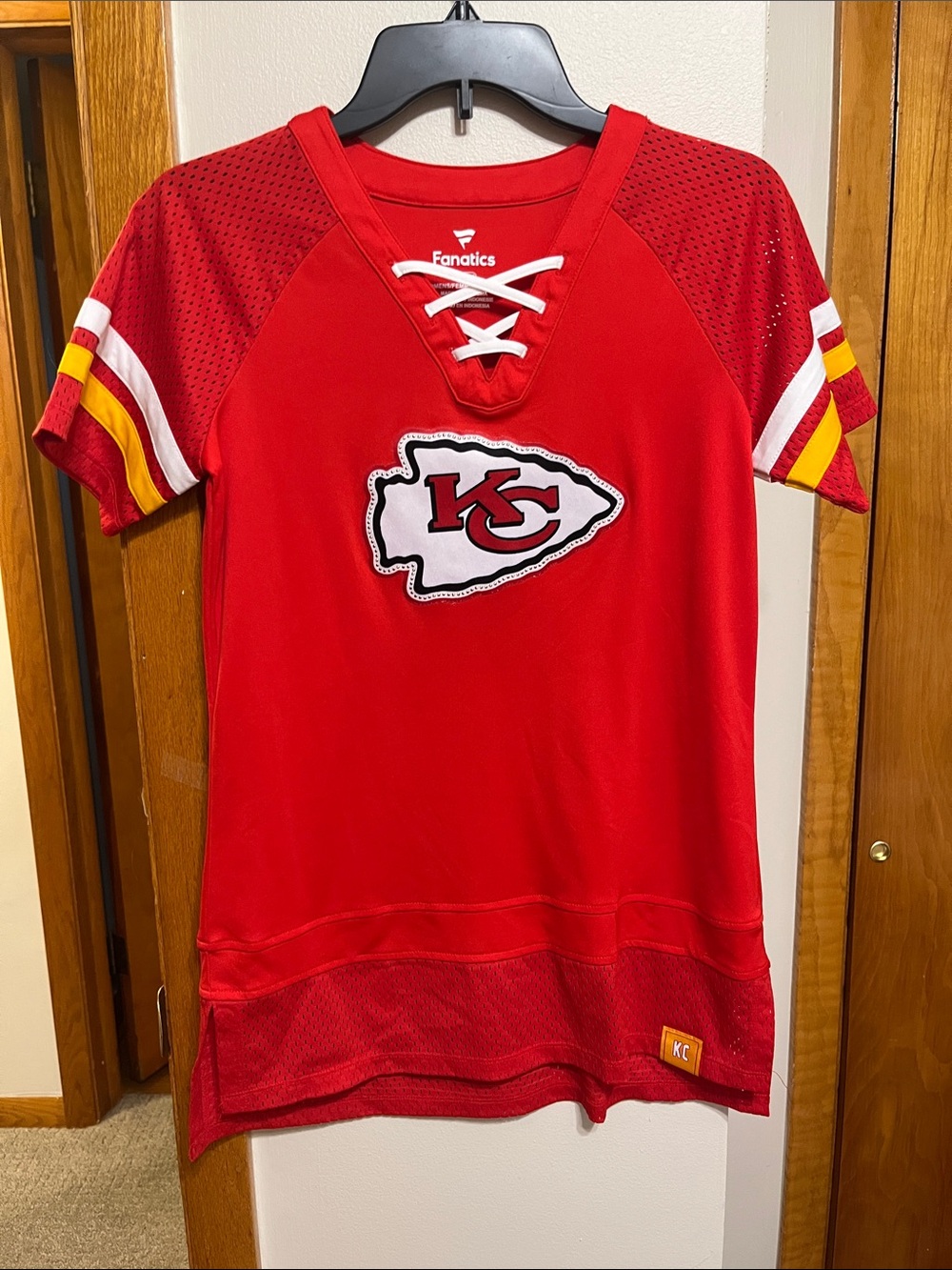 Fanatics Red Kansas City Chiefs Lace-Up Women’s  Football Tee